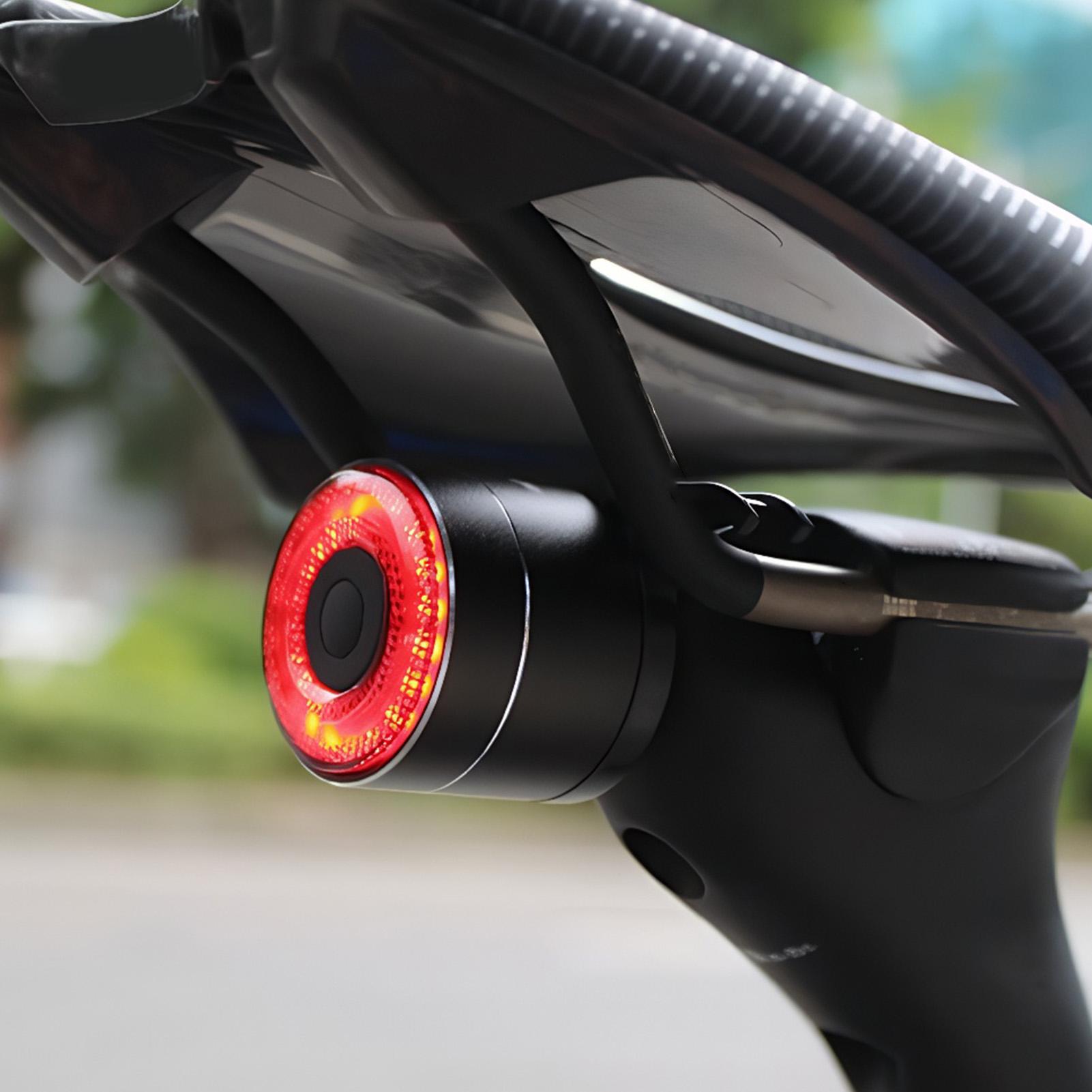 自転車ブレーキライト スマートバイクテールセンシングライト  - Mountain Biking Lights のレビューと価格